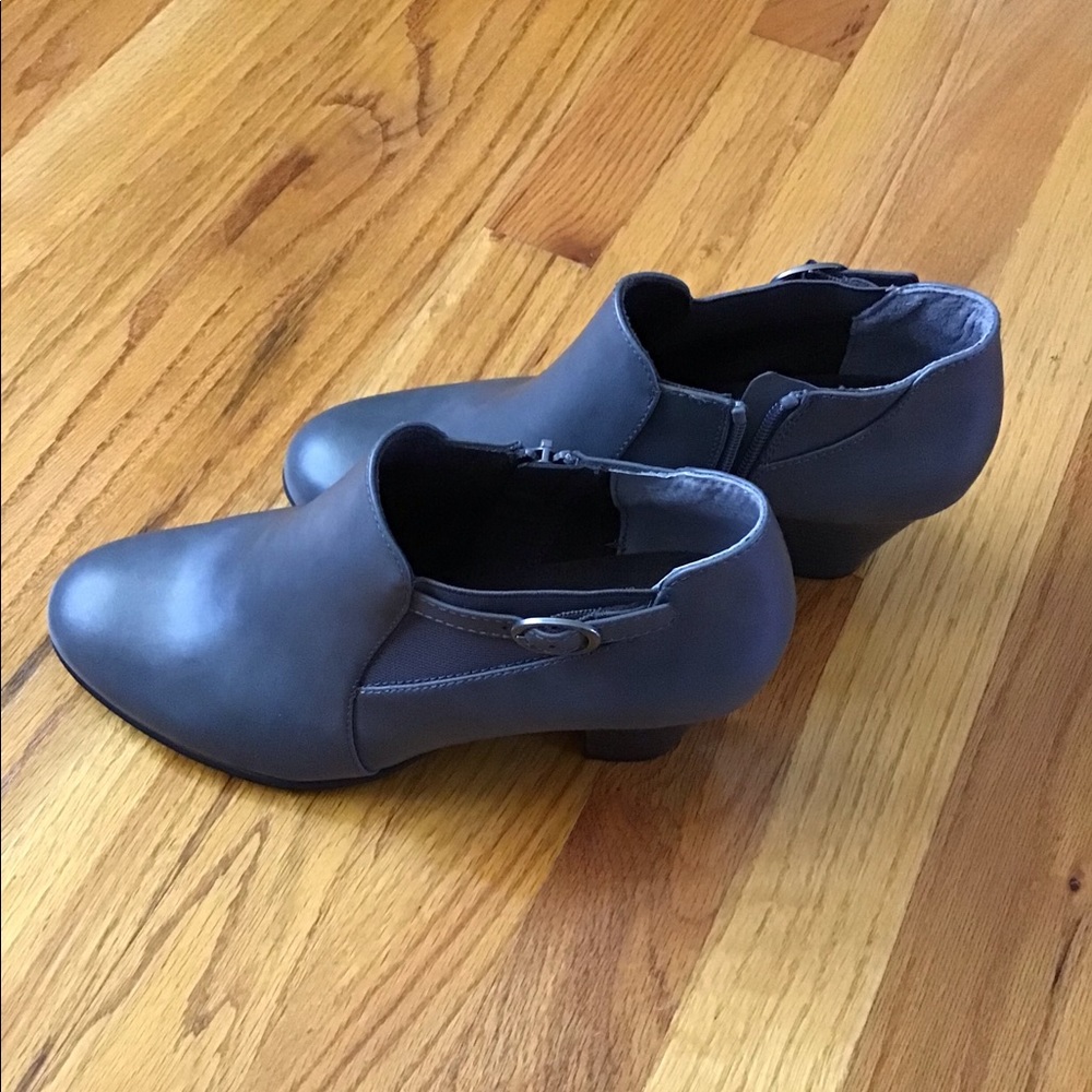 Grey Ankle boots NEW